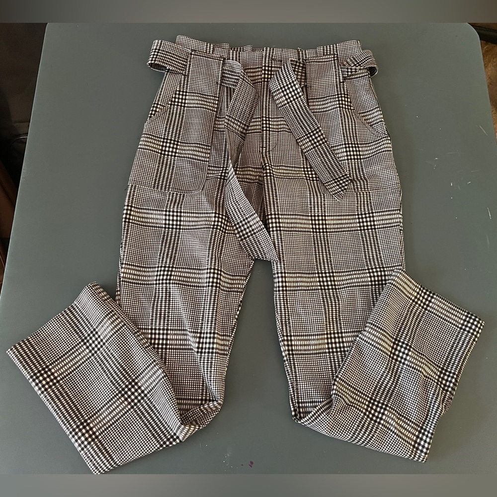 Vylette Black and White Plaid Button and Tie Pants Juniors Size 9